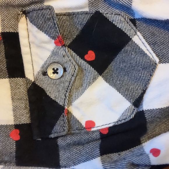 Levi's size 6 (medium) plaid flannel dress with hearts - Picture 3 of 4